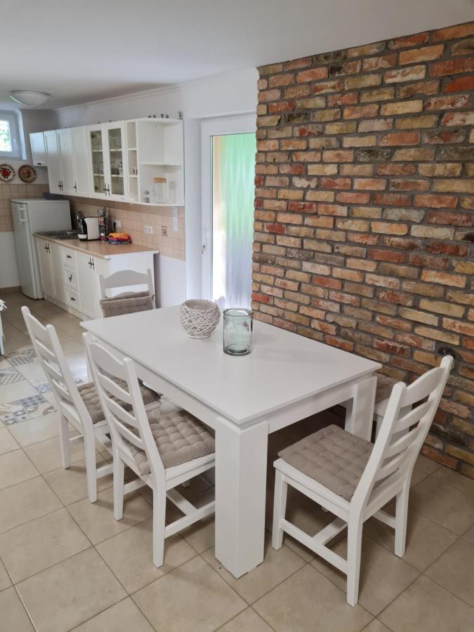Varazslakos Tanya Appartement