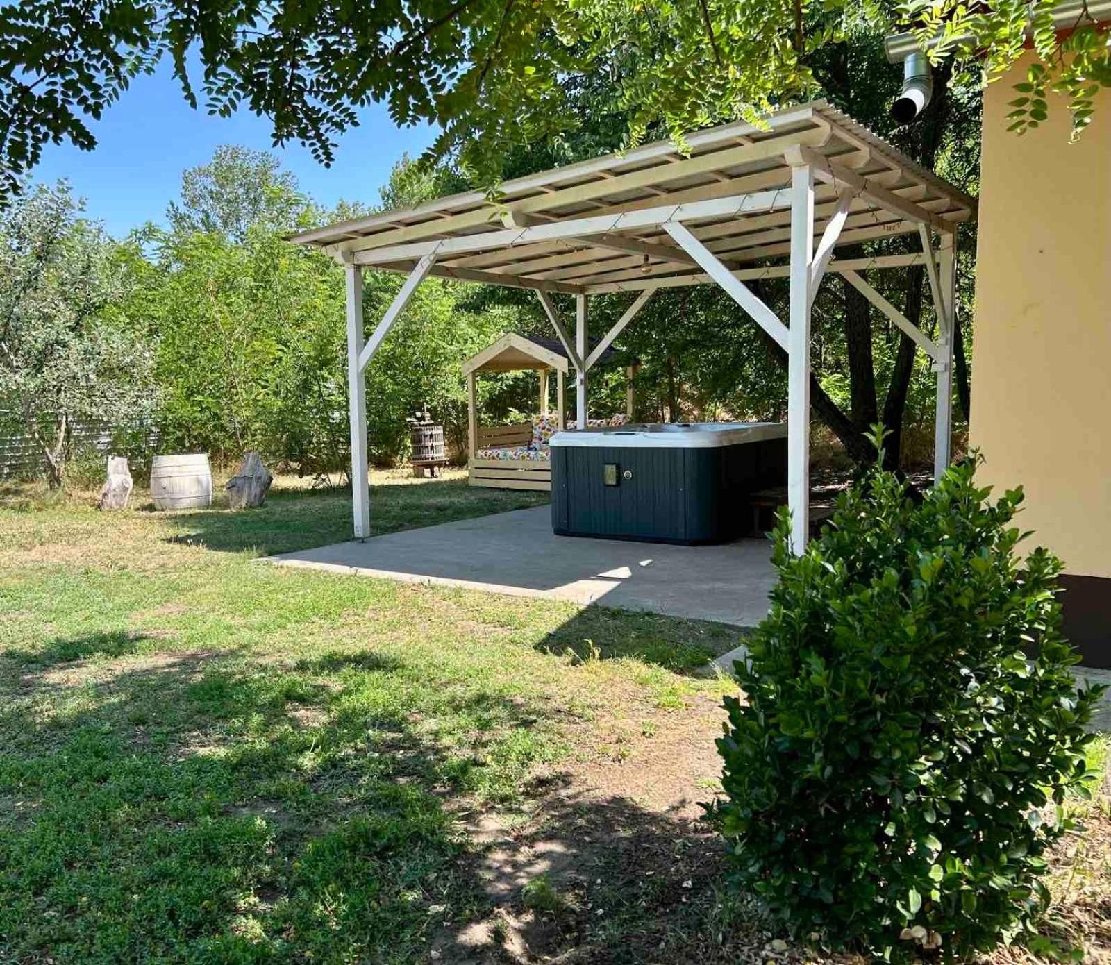 Varazslakos Tanya Apartment Soltvadkert